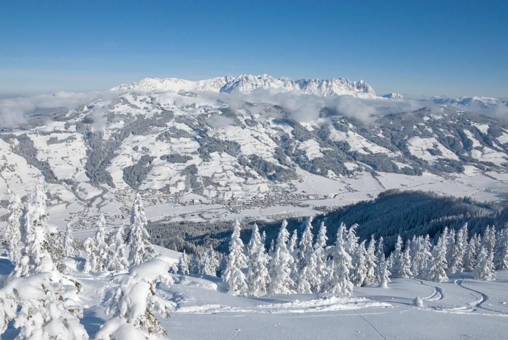 Hotel Kraftquelle Schlossblick Angerberg  ภายนอก รูปภาพ